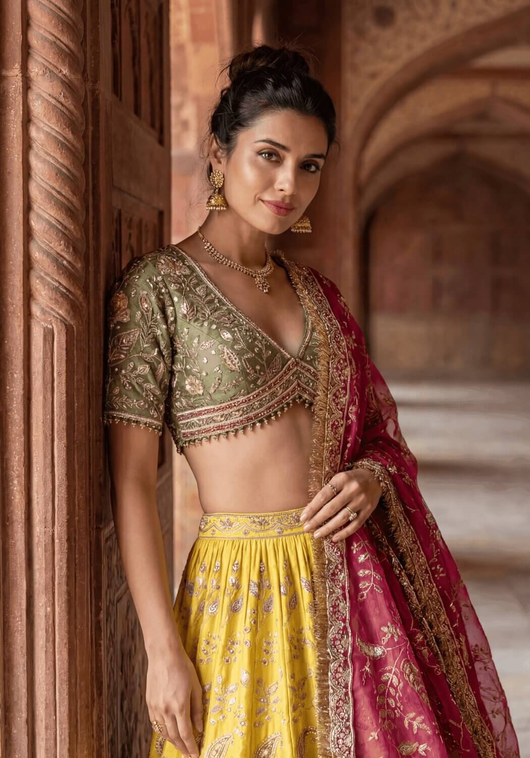 Generated model images blend perfectly with the background
and clothing to give a professional look.